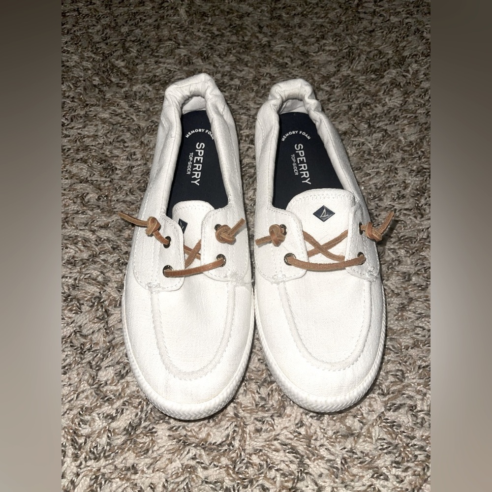 White Sperrys flats sz 9